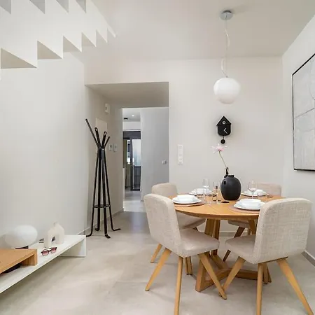 Elegant Maisonette Apartament *