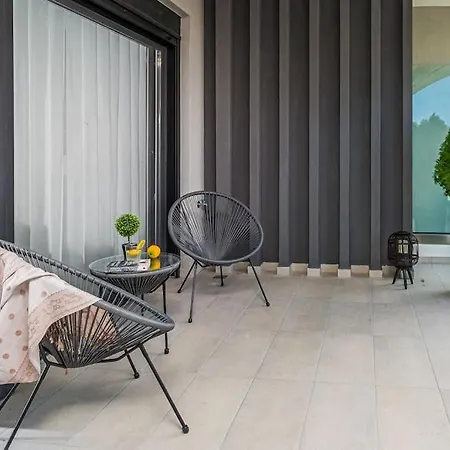 Elegant Maisonette Apartamento Nea Alikarnassos